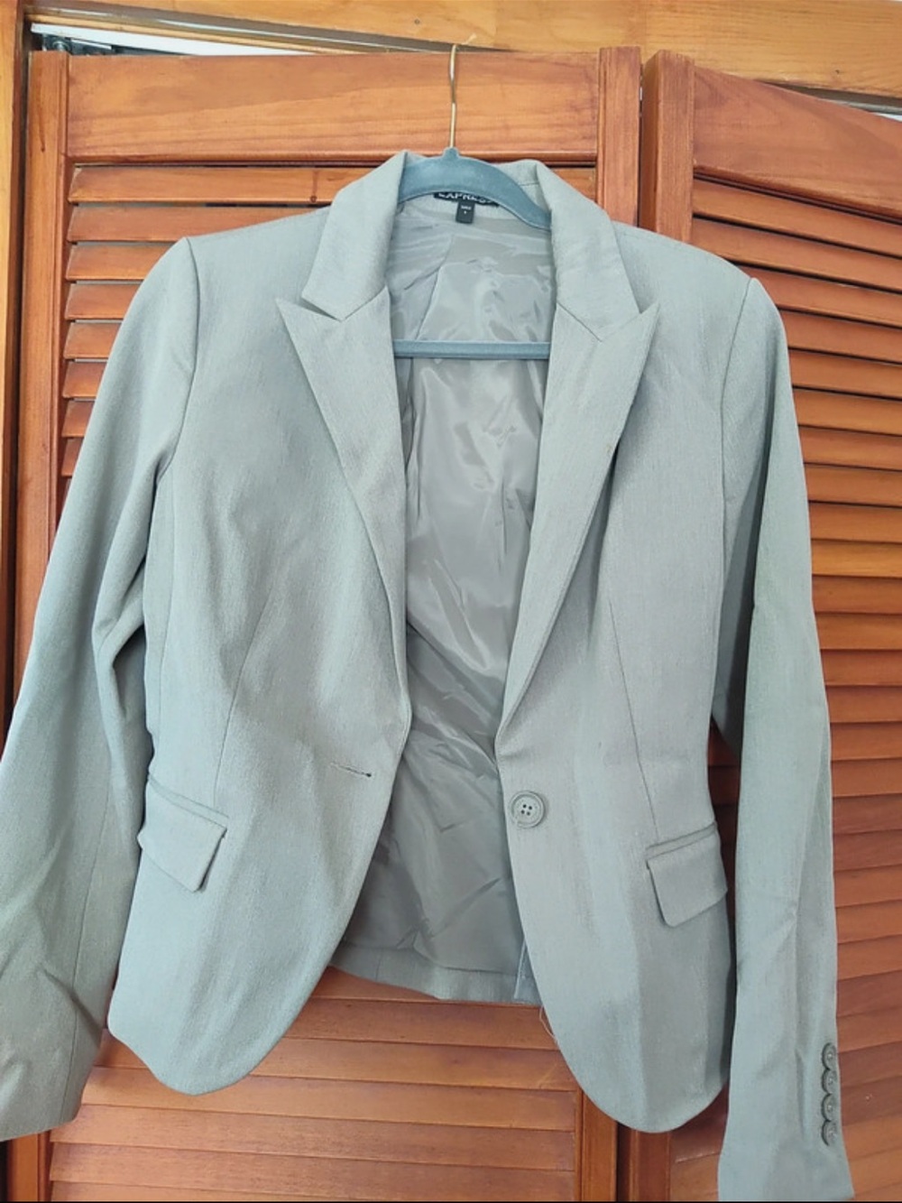 Express Light Gray Women's Tailored Blazer size 6